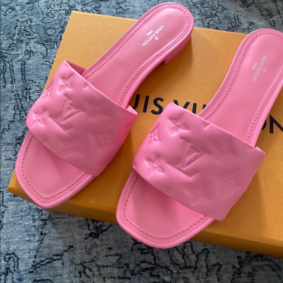 Shoes - Louis Vuitton Revival slide